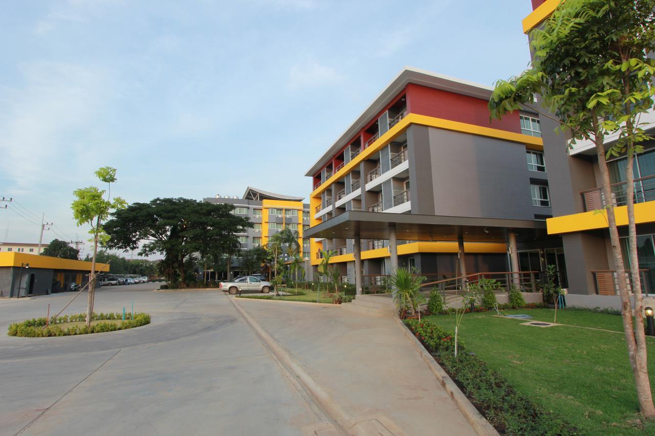 Si Maha Phot The Park 304 Executive Serviced Apartment מראה חיצוני תמונה