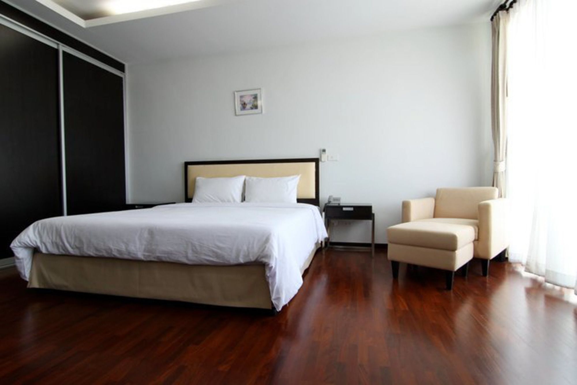 Si Maha Phot The Park 304 Executive Serviced Apartment מראה חיצוני תמונה